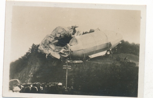 Collective picture Zeppelin world trips picture 15 pre-war airships, army airship Z II near Weilburg