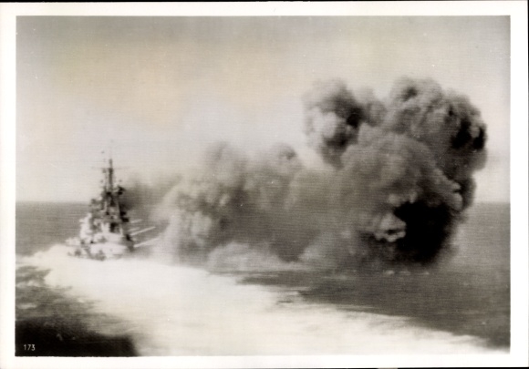 Foto Italienisches Schlachtschiff Cavour, Gefecht gegen England bei den Jonischen Inseln, Juli 1940