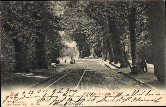 Ak Kiel, Allee mit Bäumen, Schienen und Fußgängern, alte  aus Kiel
