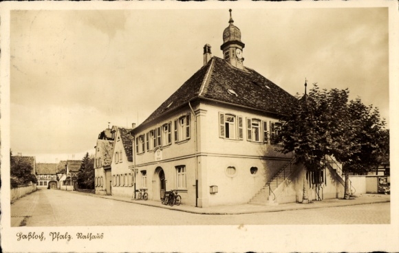 Ak Haßloch in de wijk Bad Dürkheim, straatgedeelte met uitzicht op het stadhuis