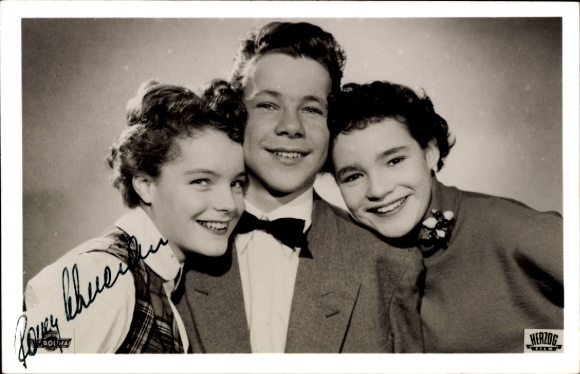 Ak Schauspieler Romy Schneider, Götz George, Nina von Porembsky, Wenn der weiße Flieger wieder blüht