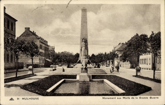 Ak Mulhouse Mülhausen Elsass Haut Rhin, Monument aux Morts,  Obelisk, Statue, Brunnen
