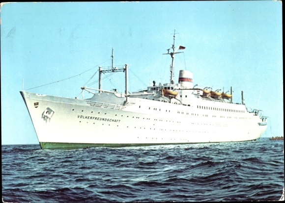 Postcard FDGB holiday ship MS Friendship of Nations