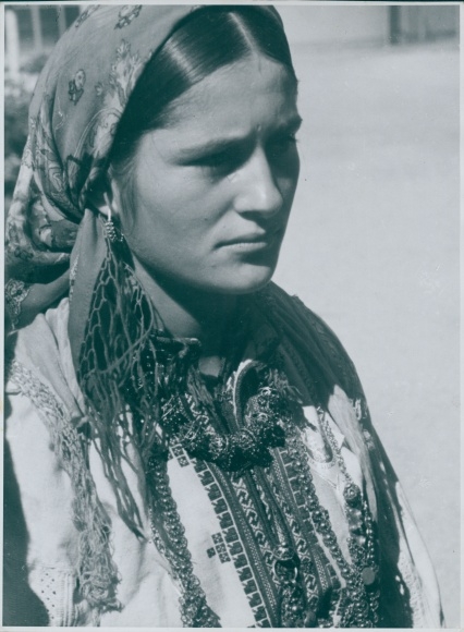 Photo Croatia, woman in traditional costume