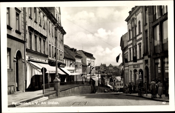 Ak Reichenbach im Vogtland, Am Graben, Straßenpartie, Drechslerwaren, Bruno Möckel Papierwaren