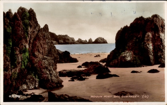 Ak Kanalinsel Guernsey, Moulin Huet Bay,  Felsen, Strand, Meer