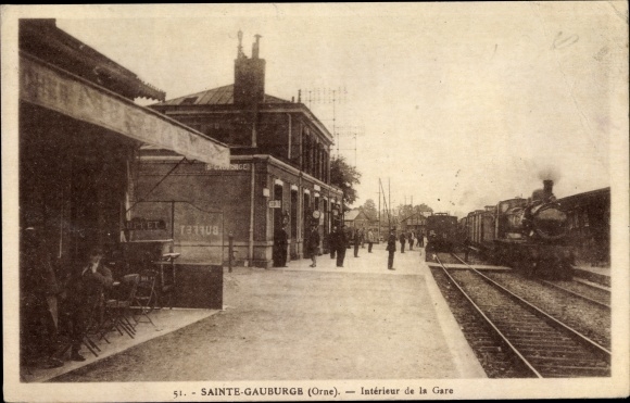 Postcard Sainte Gauburge Orne, Inside the Station, Eisenbahn
