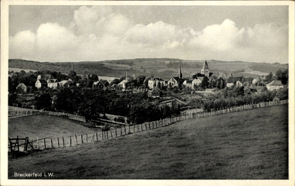 Ak Breckerfeld im Sauerland, Jugendherberge Glörtalsperre, Landschaftsansicht, Kirche, Häuser, Wo