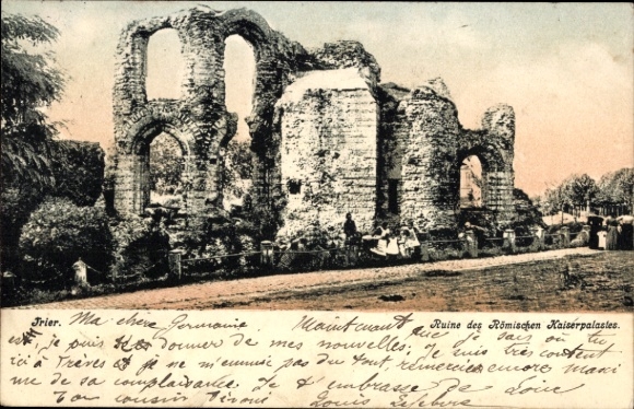 Ak Trier an der Mosel, Ruine des Römischen Kaiserpalastes, Trümmer, Bäume, Menschen