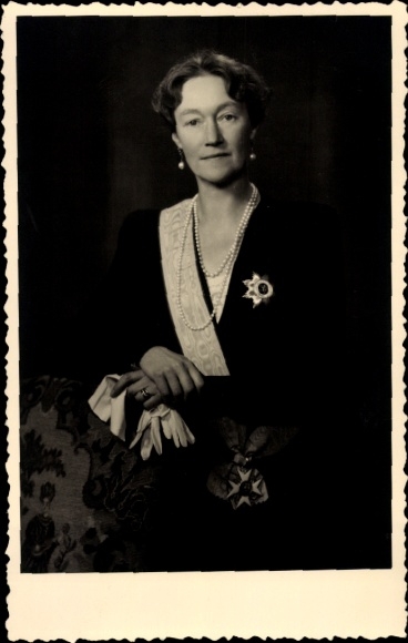 Foto Ak Großherzogin von Luxemburg, Bruststern