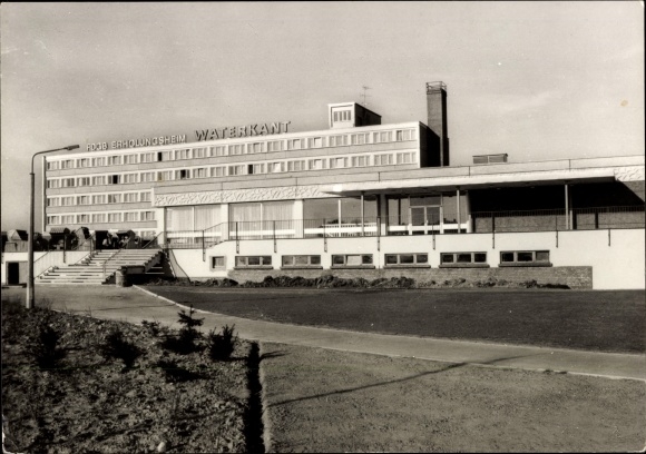 Postcard Börgerende Rethwisch on the Baltic Sea, FDGB convalescent home Waterkant, exterior view
