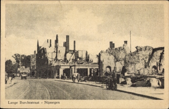 PC Nijmegen Gelderland, Lange Burchtstraat, war damage WWII
