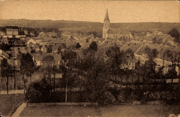 Ak Sayda im Erzgebirge, Stadtansicht von Sayda mit Kirche, Häusern und Bäumen