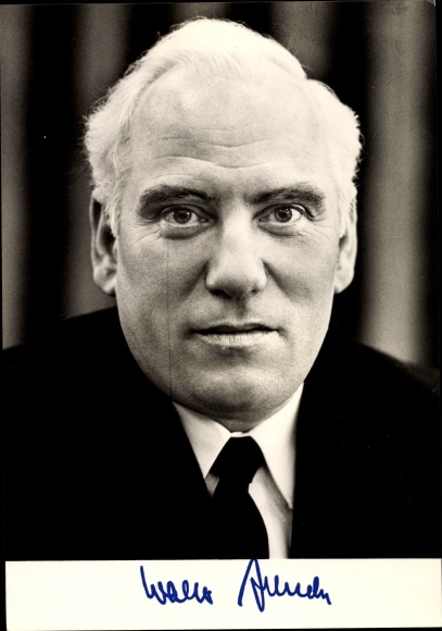 Postcard politician Walter Arendt, Federal Minister for Labor and Social Affairs