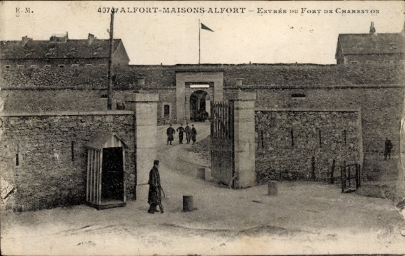 Postcard Maisons Alfort Val de Marne, Entree du Fort de Charenton