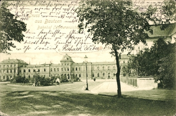 Ak Auritz Bautzen Oberlausitz, treinstationgebouw, bomen, straat, uit 1900