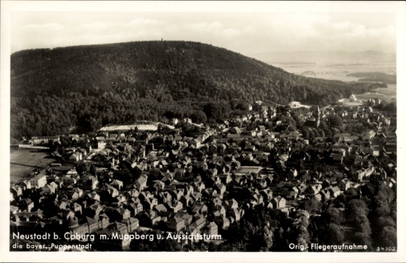 Ak Neustadt bei Coburg Oberfranken, Muppberg, Aussichtsturm, Fliegeraufnahme