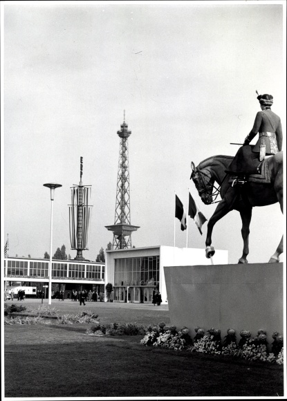 Photo Bert Sass Berlin Westend, Exhibition Center at the Funkturm, France and Great Britain Pavilion