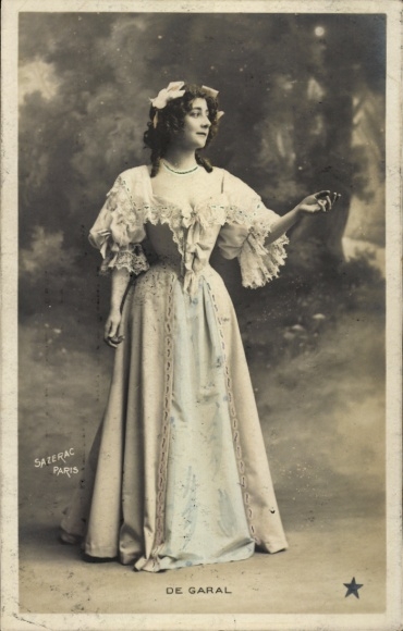 Postcard De Garal, portrait of a Young Woman
