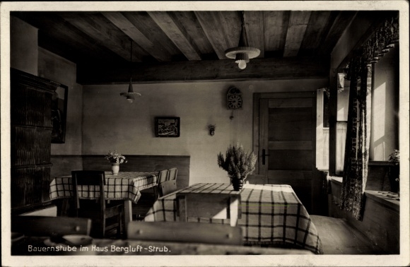 Postcard Strub Bischofswiesen Oberbayern, farmhouse parlor in the Bergluft house