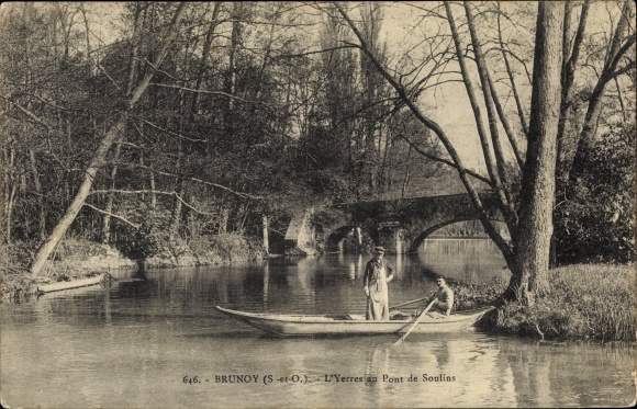 Ak Brunoy Essonne, L'Yerres, Pont du Soulins, roeipartij