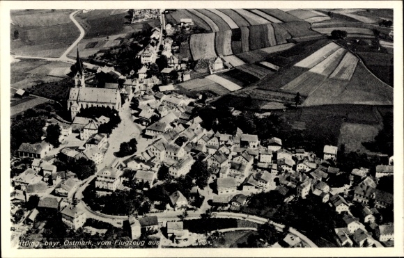 Ak Untergriesbach Bayr. Wald Niederbayern, Luftaufnahme eines Dorfes, Felder, Kirche, bayrische O