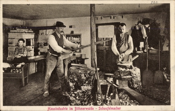 Postcard Hausindustrie im Böhmerwalde, Schaufelmacher