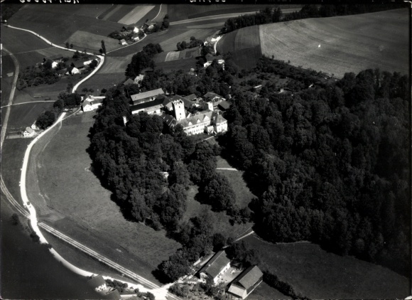 Foto Ort bei Landau an der Isar Niederbayern, Fliegeraufnahme
