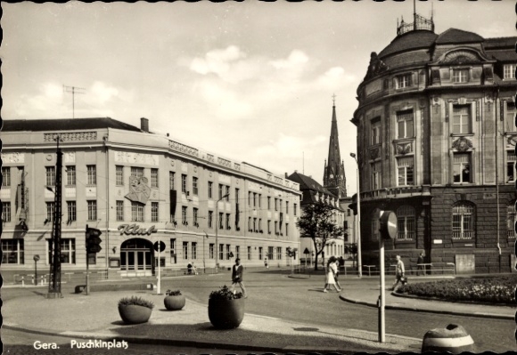 Ak Gera in Thüringen, Puschkinplatz, Gebäude, Stadtansicht, Fotografie