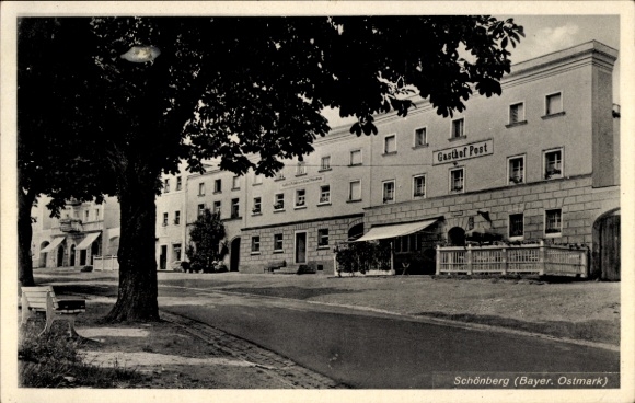 Postcard Schönberg Bayrische Ostmark, street section with view of Gasthof Post