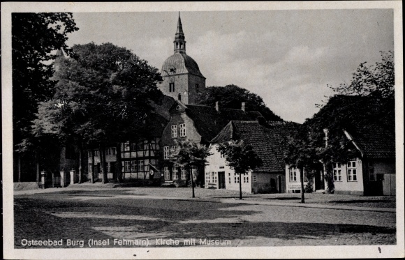 Postcard Burg on the island of Fehmarn, square with church and museum