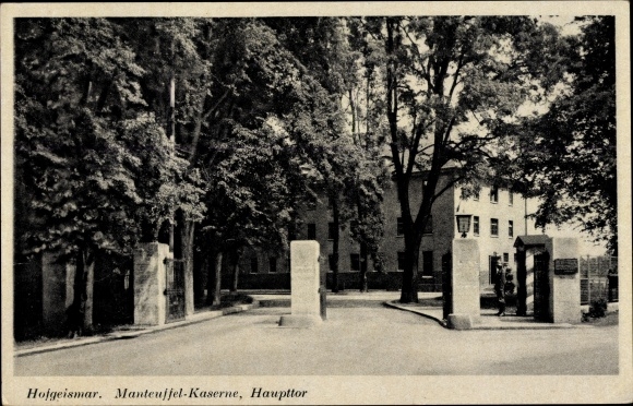 Ak Hofgeismar in Hessen, Manteuffel Kaserne, Haupttor