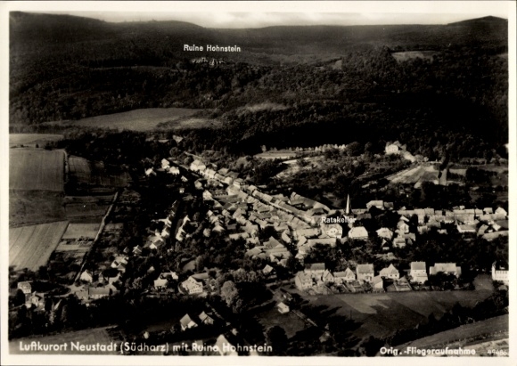 Ak Neustadt im Harz Harztor Thüringen, Ruine Hohnstein, Fliegeraufnahme