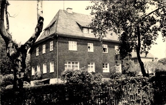 Postcard Schmiedefeld am Rennsteig Suhl Thuringia, FDJ recreation home Fritz Dressel, large building, Bäu