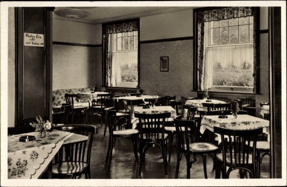 Ak Breckerfeld, Cafe Werthmann, Innenansicht, Tische und Stühle