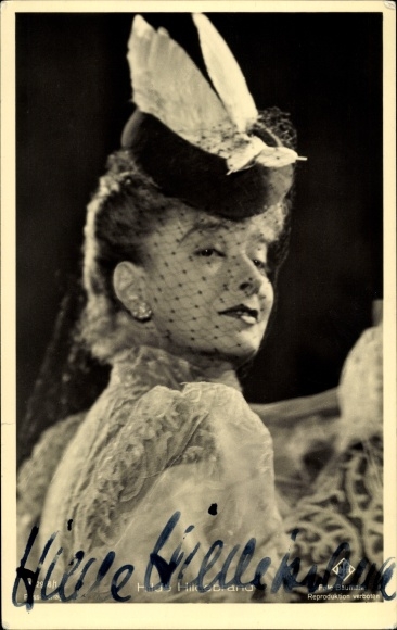 Postcard actress Hilde Hildebrand, portrait, hat, veil, Ross Verlag No. A 2986/1, autograph
