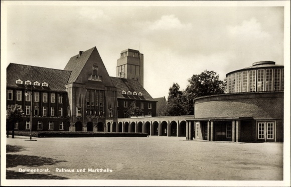 Postcard Delmenhorst in Lower Saxony, town hall and market hall