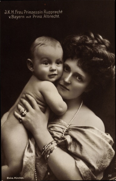 Postcard Princess Marie Gabriele of Bavaria with Prince Albrecht, portrait
