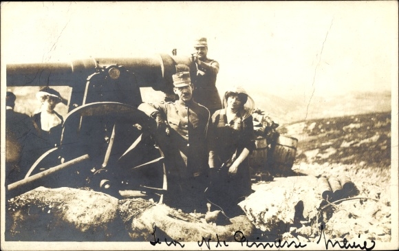 Photo Postcard Princess Menier, battlefield, cannons, soldiers
