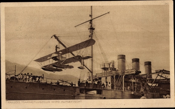 Postcard French naval aircraft is picked up, German warship
