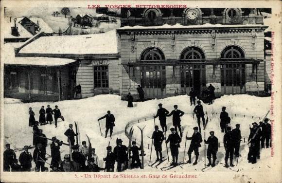 Postcard Gérardmer Lorraine Vosges, train station, skiers