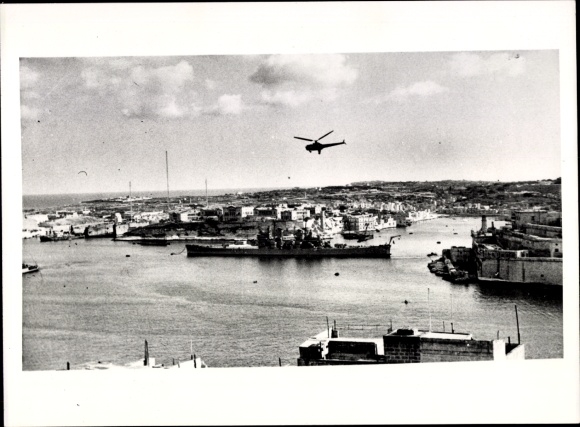 Foto Amerikanische Kriegsschiffe, Hafen, Hubschrauber