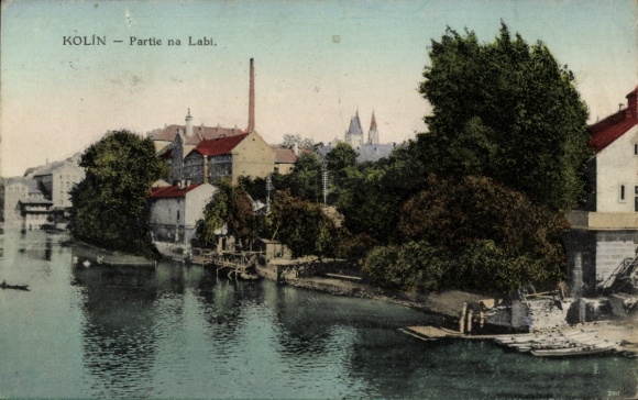 KP Kolín Kolonia nad Łabą Środkowe Czechy, domy na brzegach Łaby