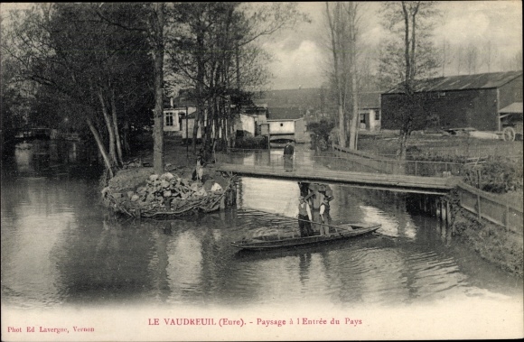 Postcard Le Vaudreuil Eure, Landscape at the Entrance to the Country, Boat