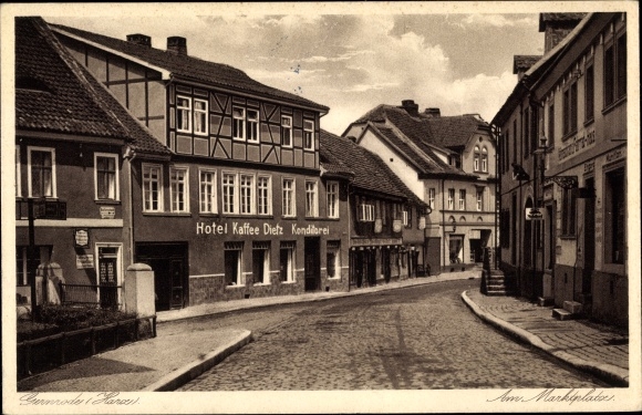 Postcard Gernrode Quedlinburg in the Harz Mountains, market square, Hotel Kaffee Dietz