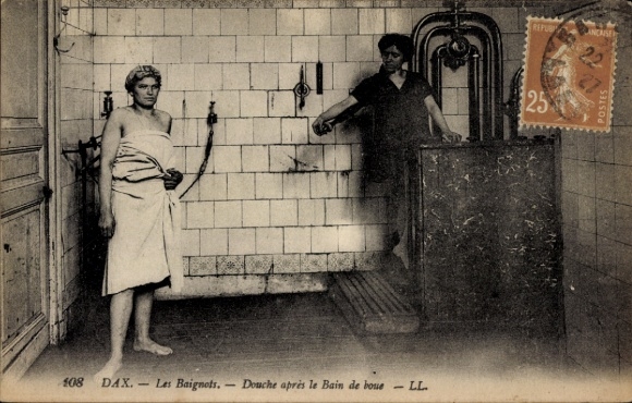 Postcard Dax Landes, man in shower, woman with faucet, bathroom furnishings, white tiles