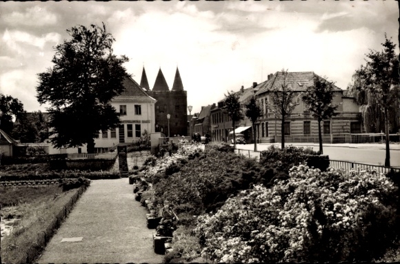 Postcard Goch on the Lower Rhine, Swan Pond, street section