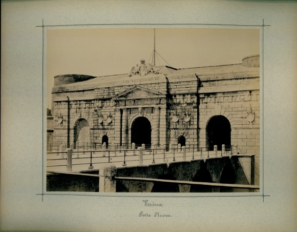 foto rond 1880, Verona Veneto, Porta Nuova