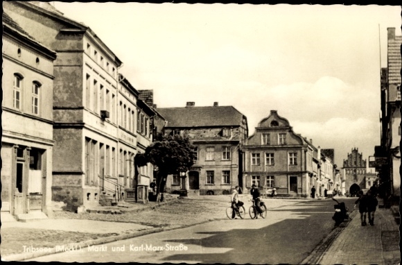 Postcard Tribsees in Mecklenburg-Western Pomerania, market, Karl Marx Strasse