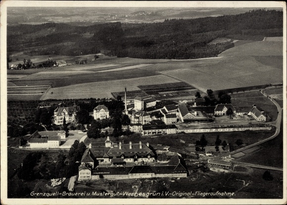 Postcard Wernesgrün Steinberg in Vogtland, Grenzquell brewery and model estate, aerial photo
